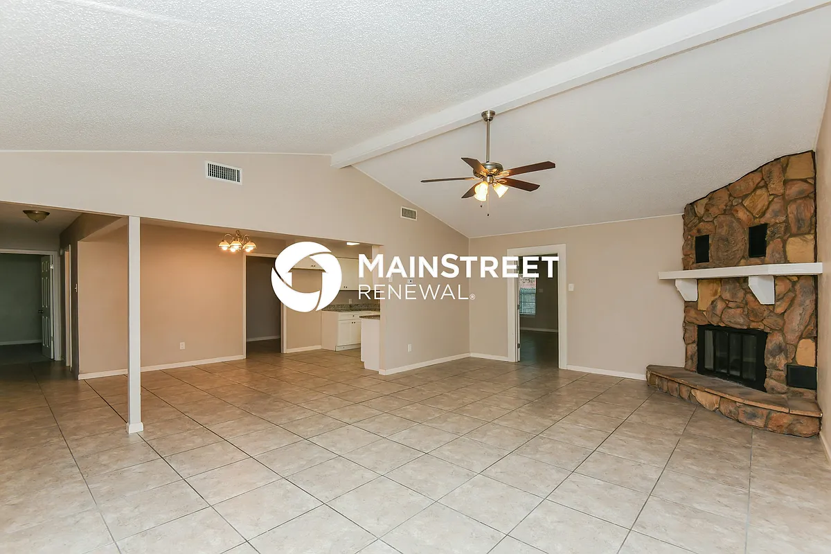 Living Room - 1905 Christopher Dr