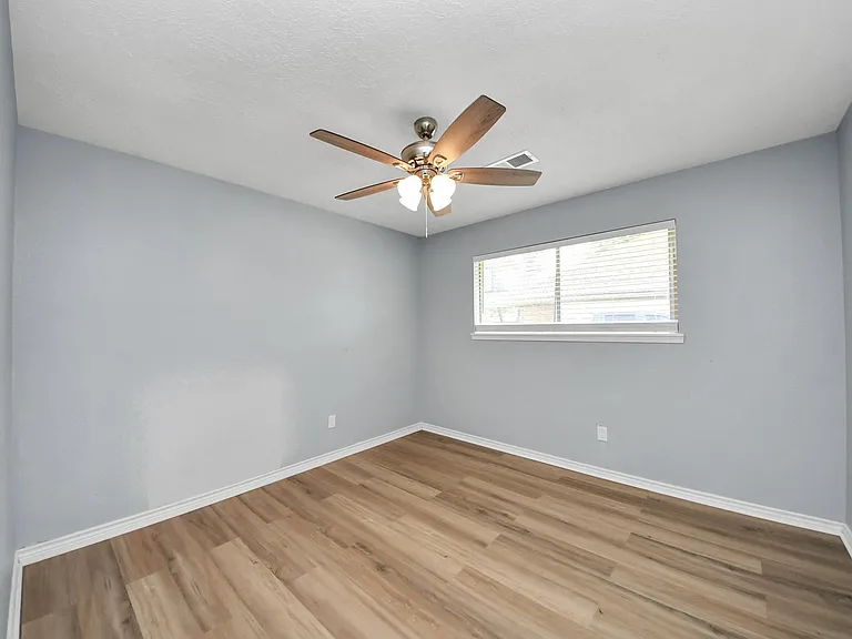 16502 N Mediterranean St — Photo 19