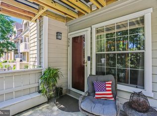 5800 Inman Park Cir APT 330, Rockville, MD 20852