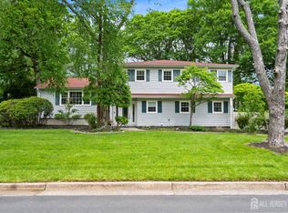 10 Woodruff Rd, Edison, NJ 08820