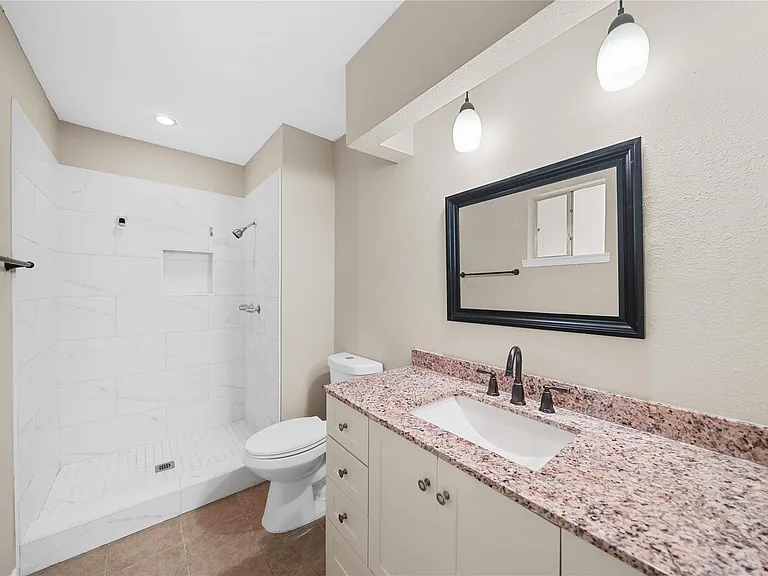16306 Forest Bend Ave — Photo 10