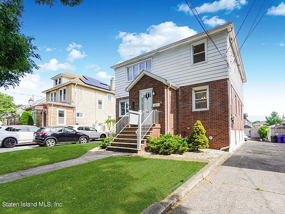 3rd image of 229 Cromwell Ave