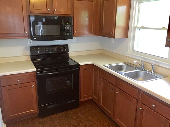 4th image of 153 Alto St