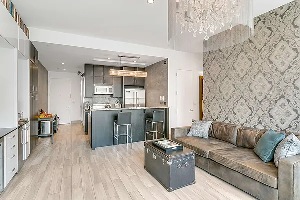 Sold by Modern Spaces | media 3