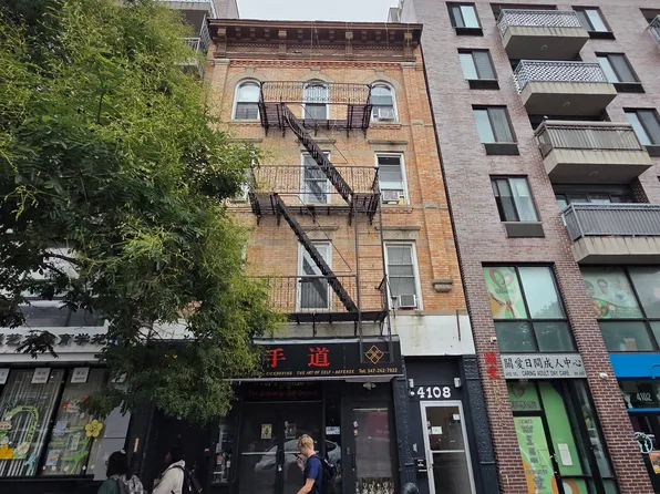 4108 8th Ave, Brooklyn, NY 11232