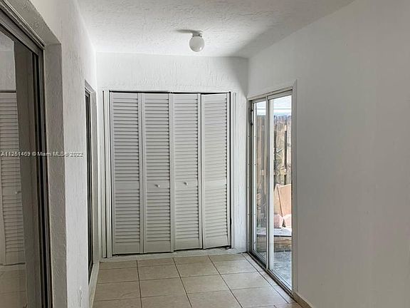 2nd image of 21383 NE 8th Ct APT 4