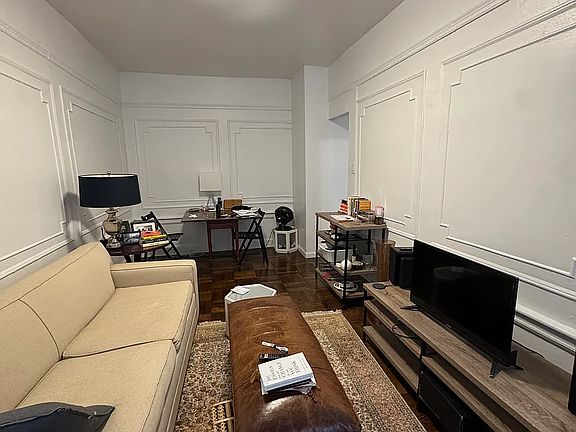 2nd image of 1717 Carroll St APT 6