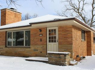 2222 N 103rd St, Wauwatosa, WI 53226