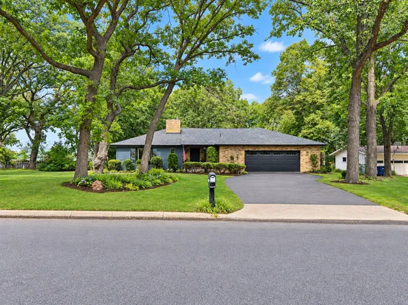 1725 Woodland Rd, Saint Cloud, MN 56304