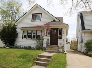 624 N 54th St, Milwaukee, WI 53208