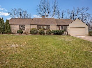 1135 Schilling Dr, Schererville, IN 46375