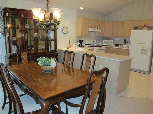 5th image of 4921 N Ashford Way
