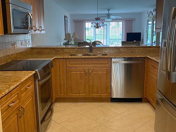 3rd image of 16410 Kelly Cove Dr