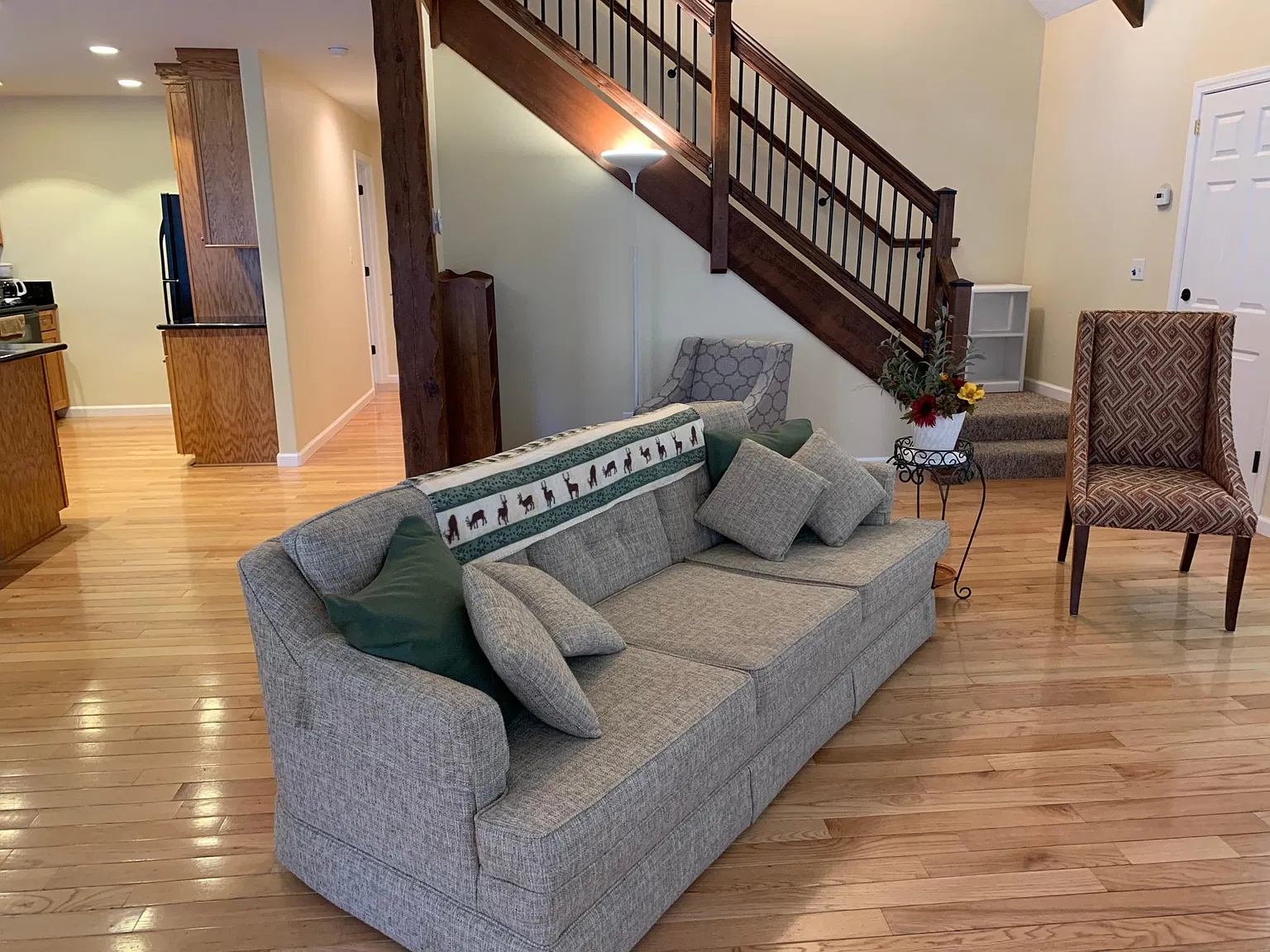 2 bed, 1385 sqft, $2,500 — Photo 4