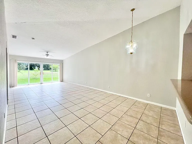 4403 Sherwood Forest Dr — Photo 20