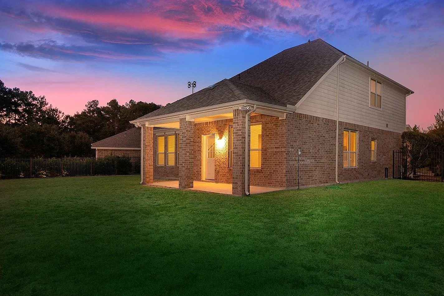 4 bed, 3.5 bath, 2558 sqft, $3,500 — Photo 3