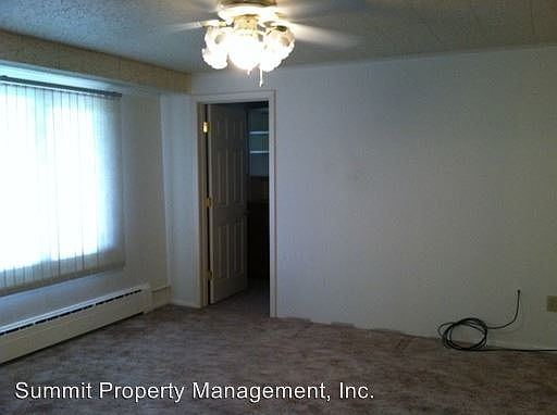 2nd image of 623 W Crestline Dr