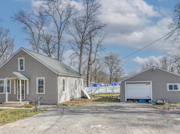 286 S Hawley Center Dr, Coldwater, MI 49036