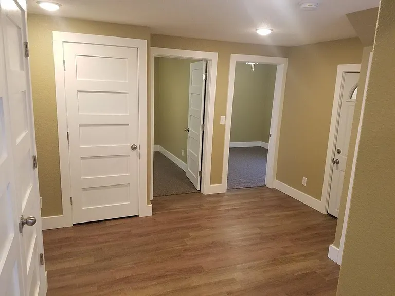 519 Humboldt Ave #LOWER — Photo 8