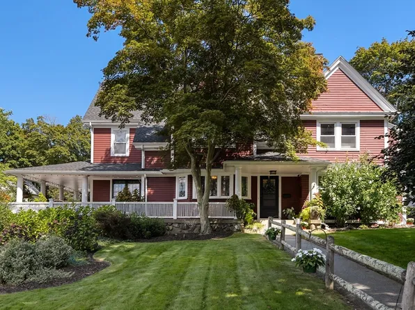 15 Mishawum Rd, Woburn, MA 01801