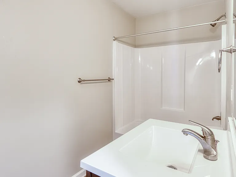 North Beach Apartments — Photo 15
