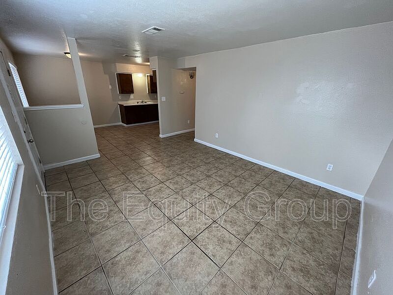 93 N East St Porterville, CA, 93257 Apartments for Rent Zillow