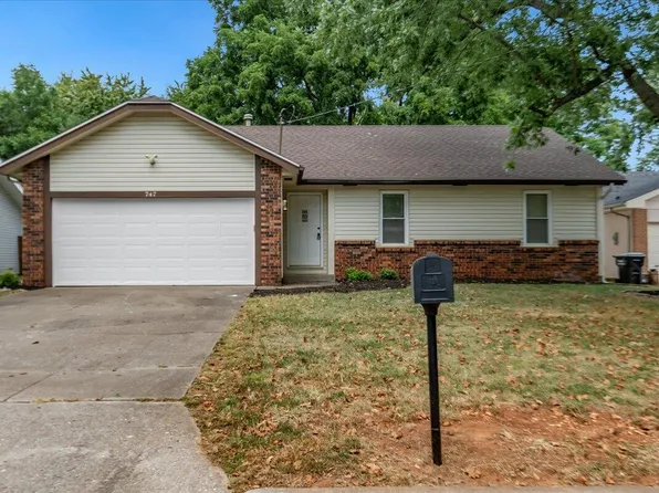 747 W Crestview Street, Springfield, MO 65807