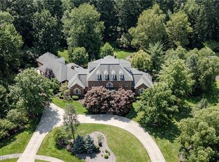 29889 Chairmans Rowe, Westlake, OH
