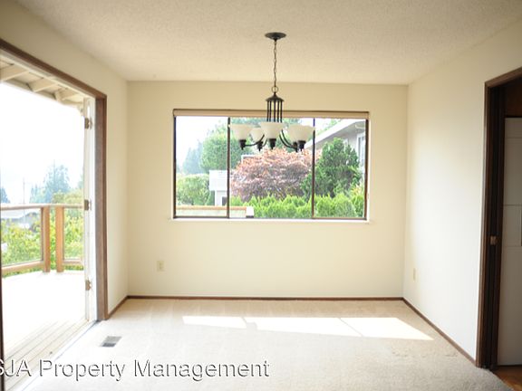 5th image of 2635 170th Ave SE