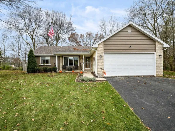 131 Katie DRIVE, Silver Lake, WI 53170
