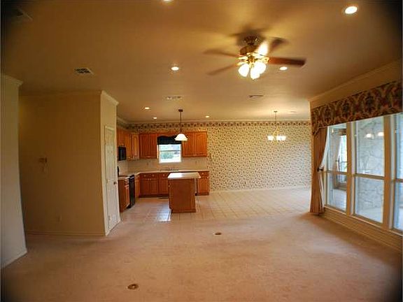 5th image of 352 Glenvalley Cir