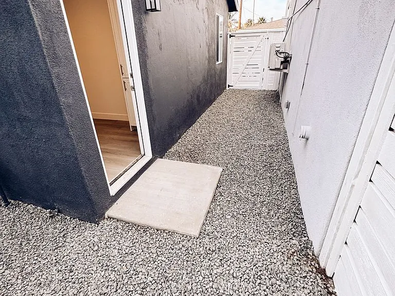 Harbor Blvd Apts. — Photo 31