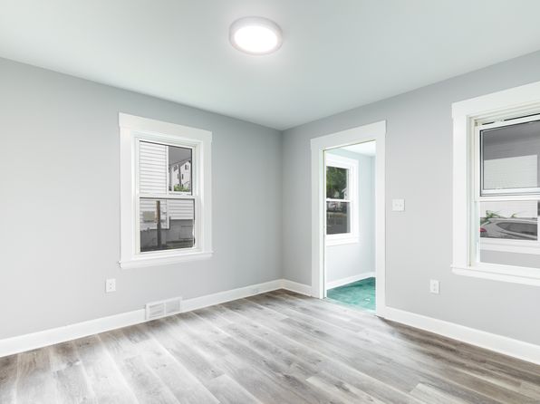 17 Cypress St #1, Bristol, CT 06010