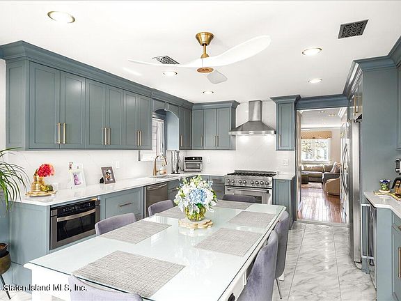 4th image of 31 Blaine Ct