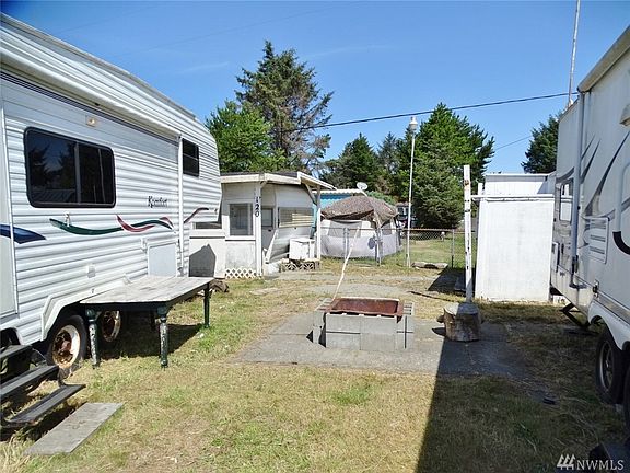 3rd image of 120 Galleon Loop NE