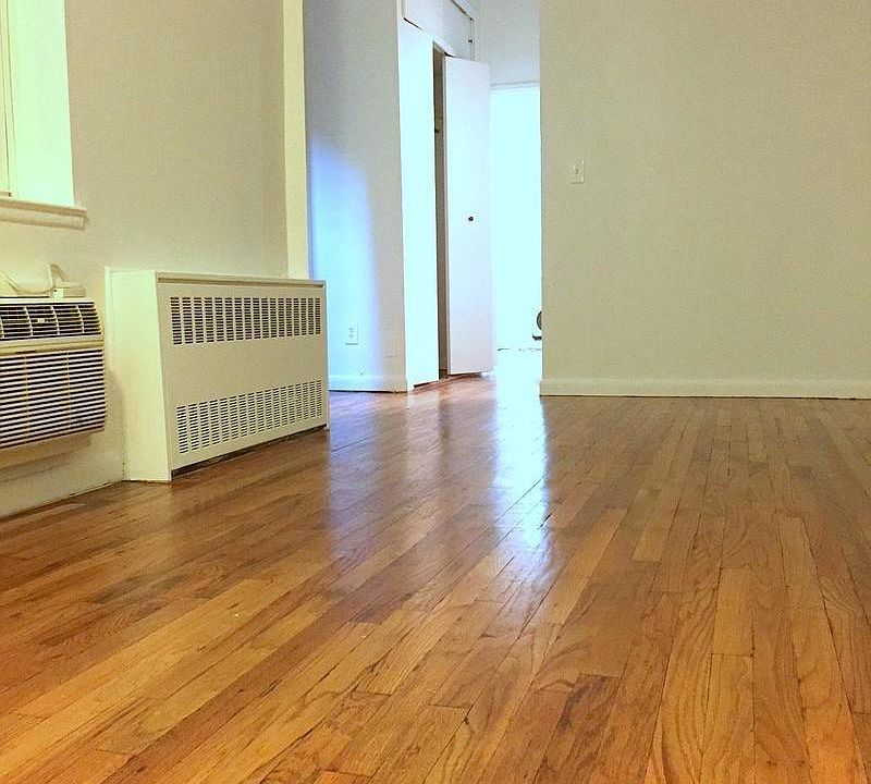 2nd image of 216 E 77th St APT 2C