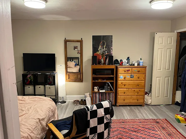650 4th St NE #3 — Photo 8