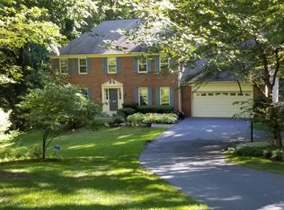 11432 Meath Dr, Fairfax, VA 22030