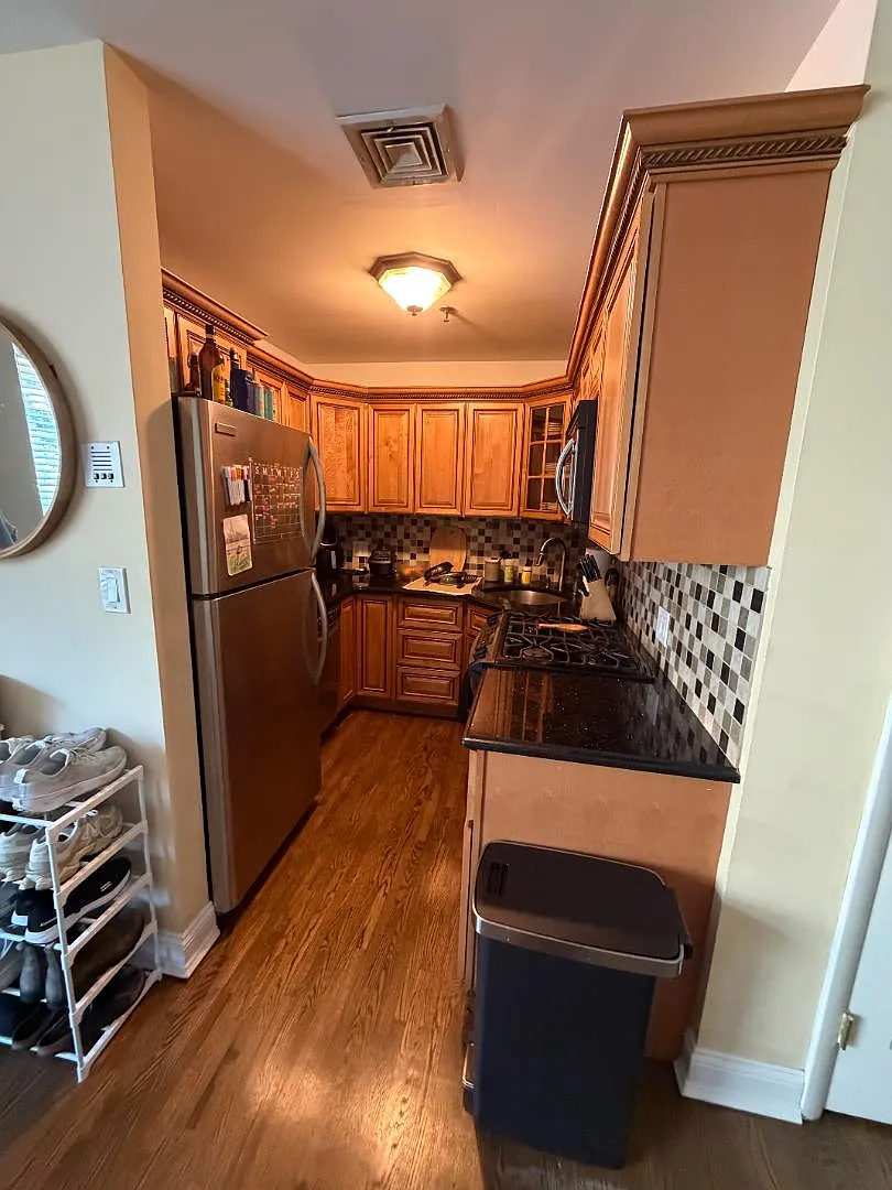 Awesome 1 bedroom in prime downtown Hoboken location minutes to Path! — Photo 2