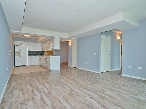 3rd image of 9655 Woods Dr Unit 1106