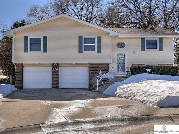 2nd image of 8721 Sarpy Cir