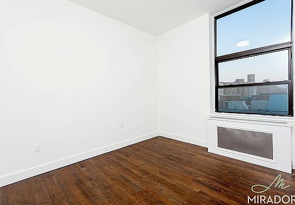 5th image of 304 E 20th St Ph C