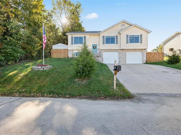 672 Walnut Rdg, Fenton, MO 63026