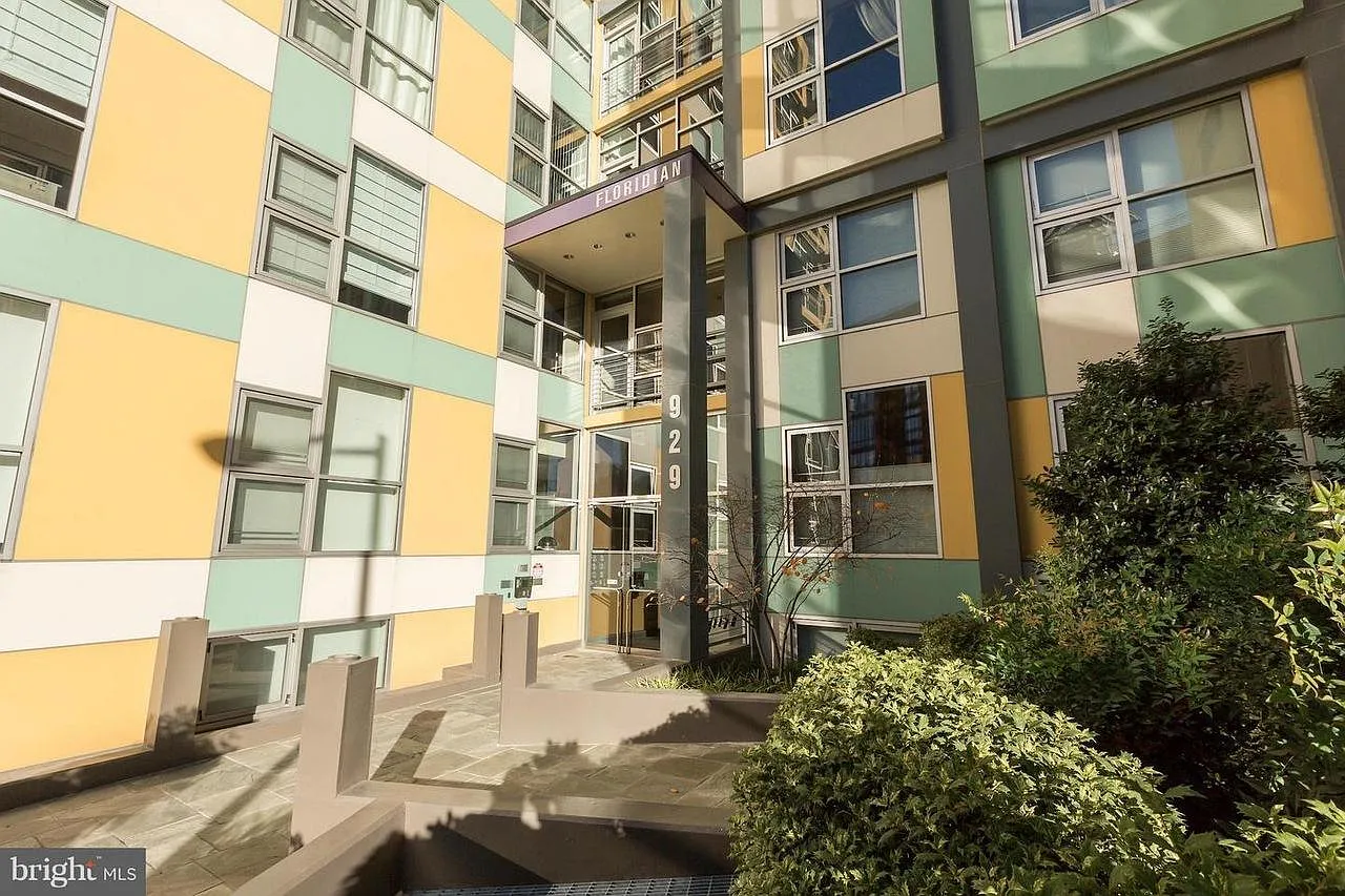 Studio, 385 sqft, $1,850 — Photo 2