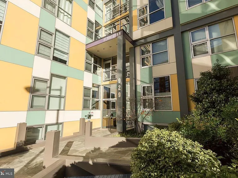 929 Florida Ave NW — Photo 2