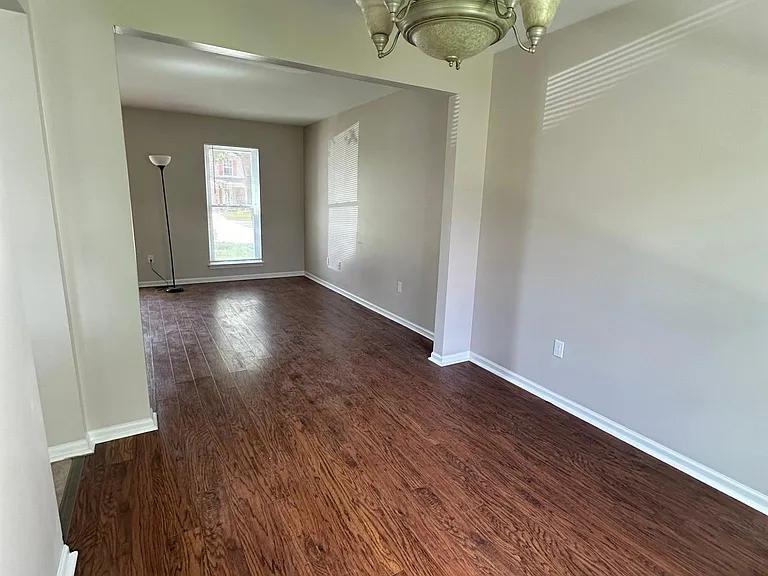 3045 Turnberry Ln — Photo 7