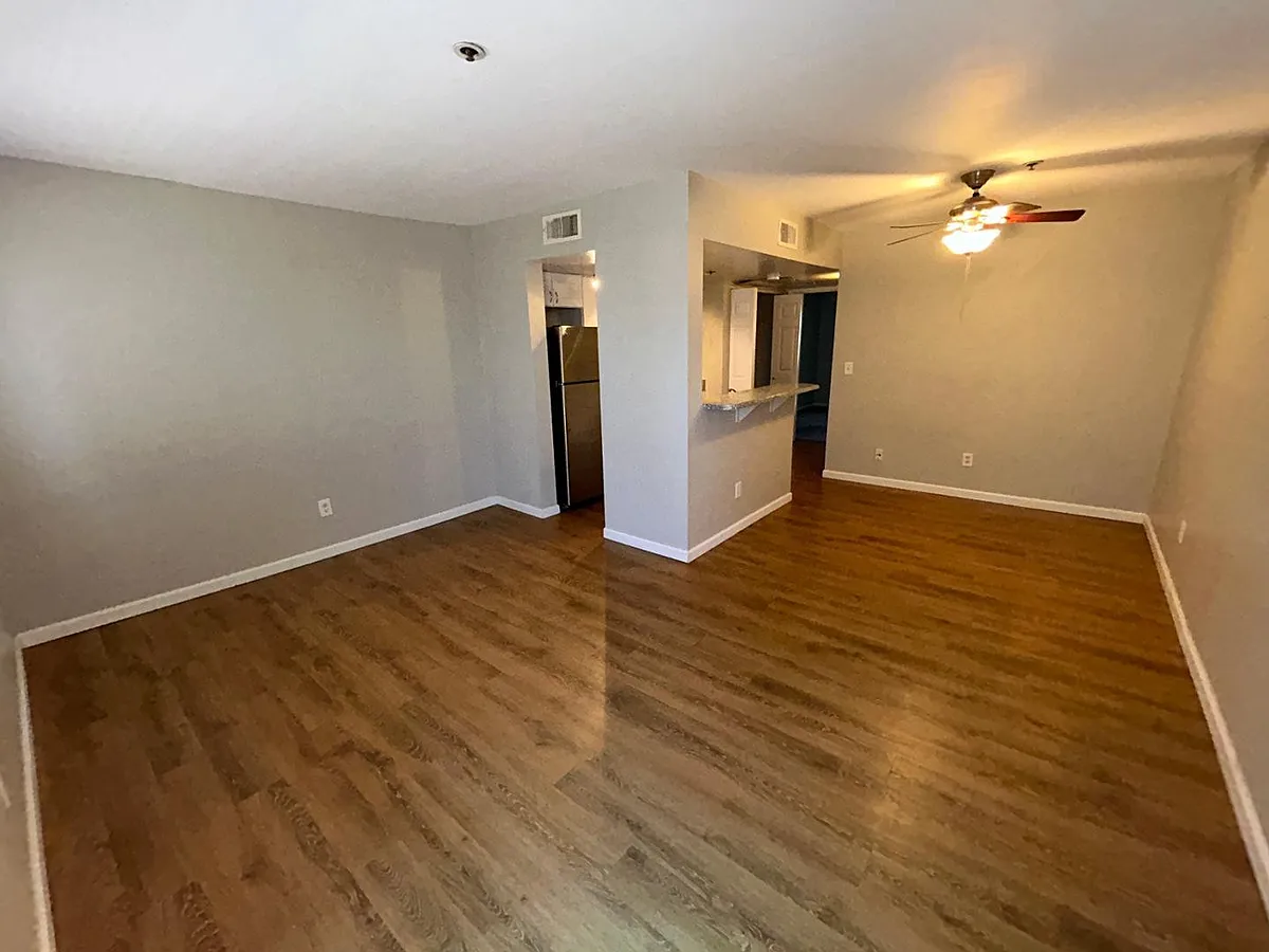 Building Photo - 12123 W Bell Rd #338