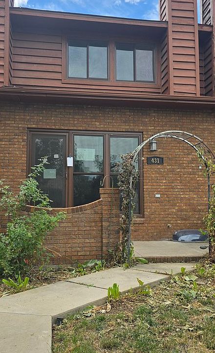 1st image of 431 Dahlia St
