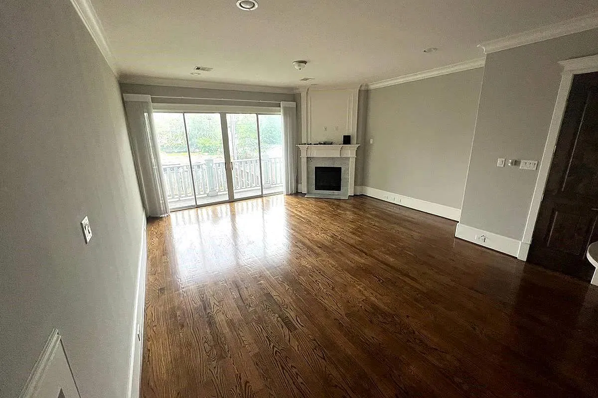 4 bed, 3.5 bath, 3159 sqft, $4,500 — Photo 2