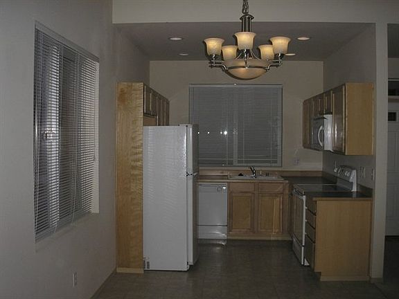 3rd image of 420 To 422 Bungalow Dr NW